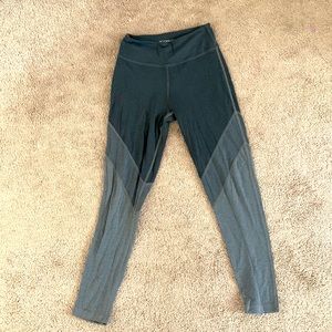 Beyond Yoga Mid Rise Tri Panel Gray Pant